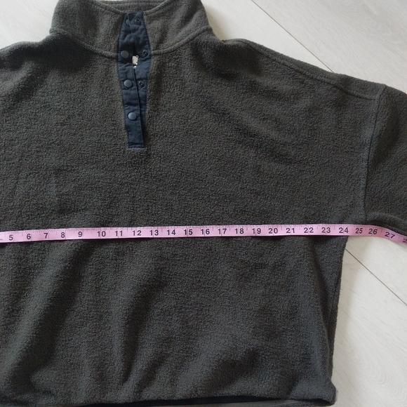 Roots Cropped Half Button Green Sweatshirt - Picture 6 of 9